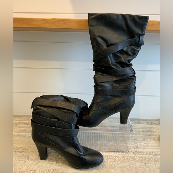 Madden Girl Faux Leather Pull on Boots Size 8.5 - Picture 1 of 6